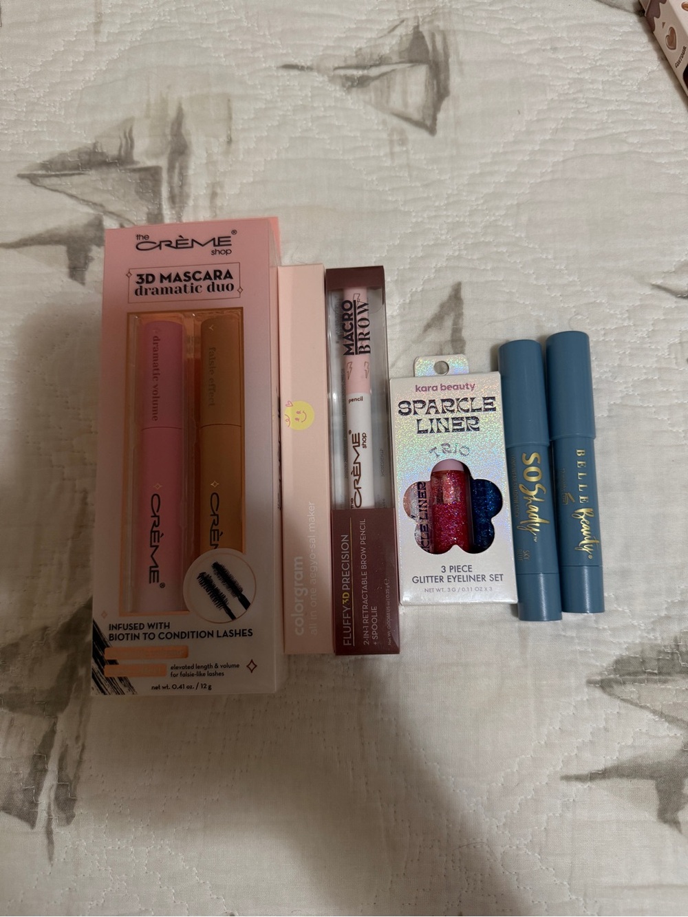 The Crème Shop Pink & Gold 3D Mascara Duo bundle makeup
